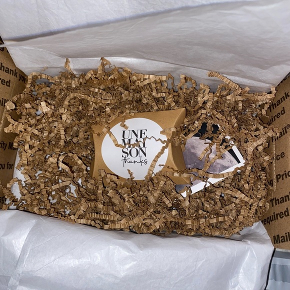 **SALE + DISCOUNTS** - Picture 2 of 12